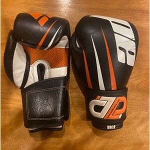 Adii Boxing Glove 8oz